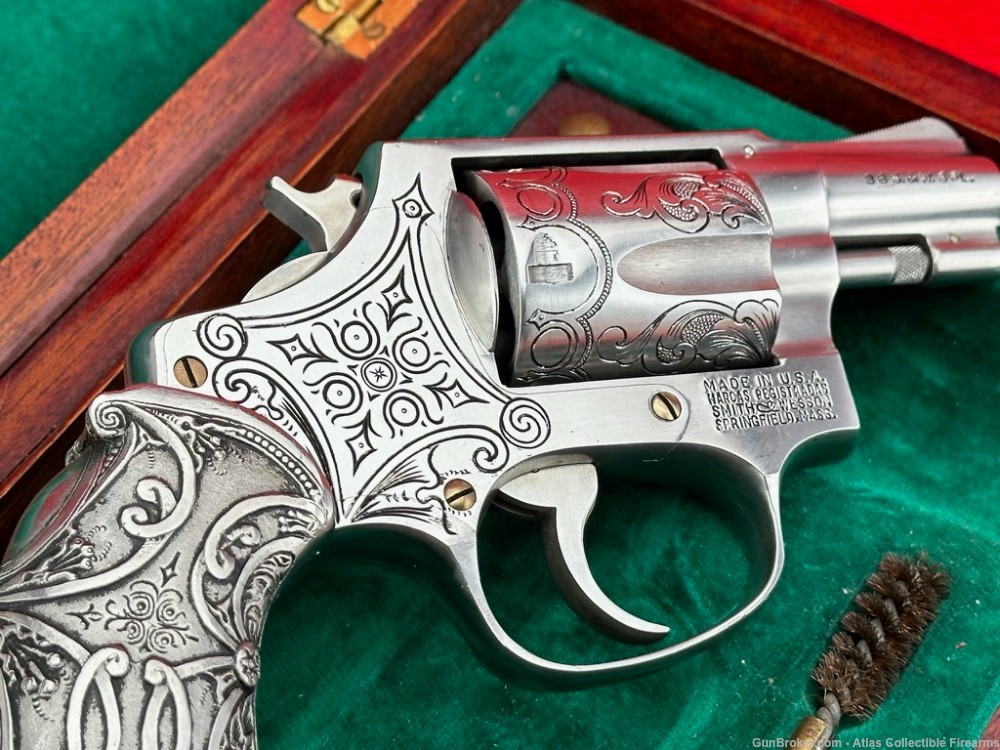 EXQUISITE 1970 Smith & Wesson 60 No Dash 2" *HAND ENGRAVED & TIFFANY GRIPS*-img-9