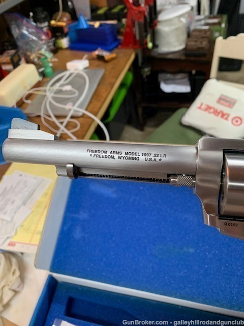 Freedom Arms Model 1997 97 .22LR 5.5" BBL Like New.-img-6