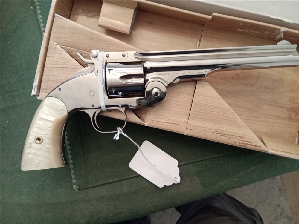 Uberti Schofield 45 Colt Revolver  W/box & case-img-2