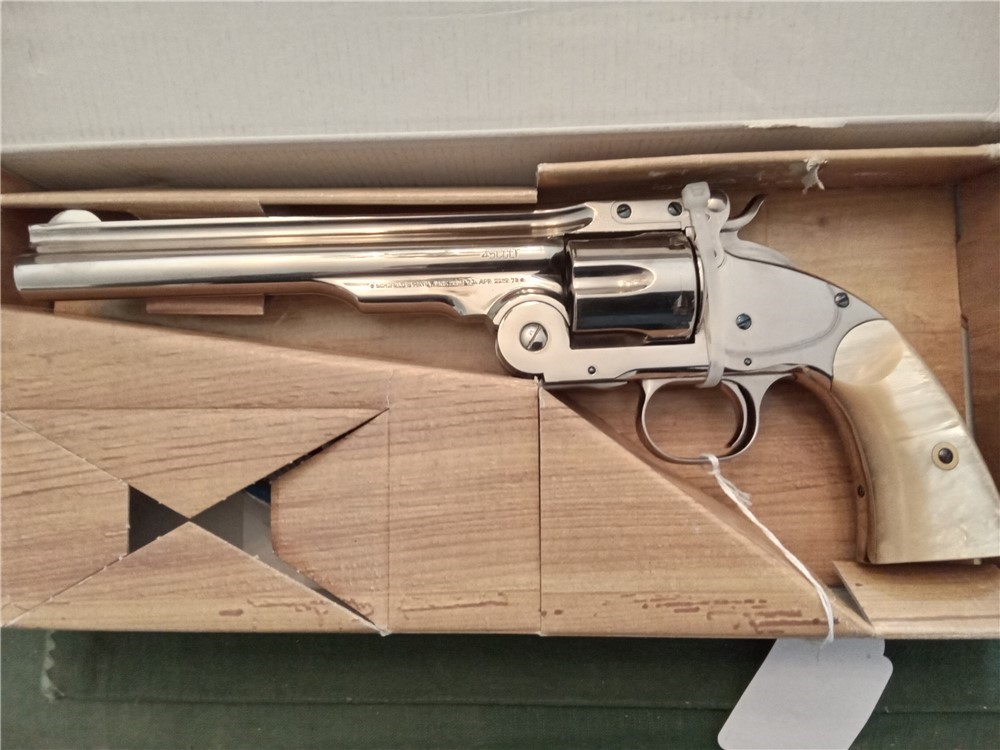 Uberti Schofield 45 Colt Revolver  W/box & case-img-1