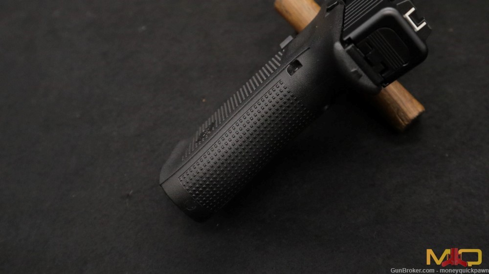 Glock G17 Gen 5 9mm Excellent Condition In Case Penny Start!-img-7