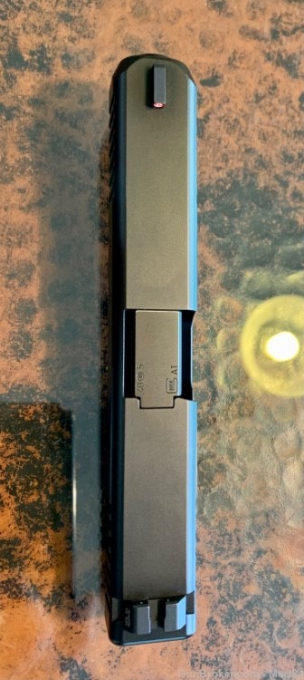 Like New Glock 22 Gen 5 Slide (G22 Gen5) .40 S&W OEM Slide Tritium Sights-img-2