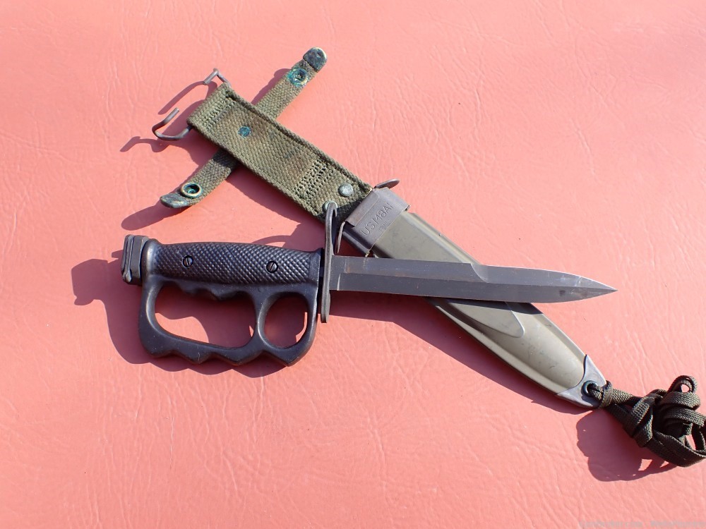 US M16 KNUCKLE TRENCH KNIFE BAYONET WITH ORIGINAL SCABBARD (CONETTA)-img-31