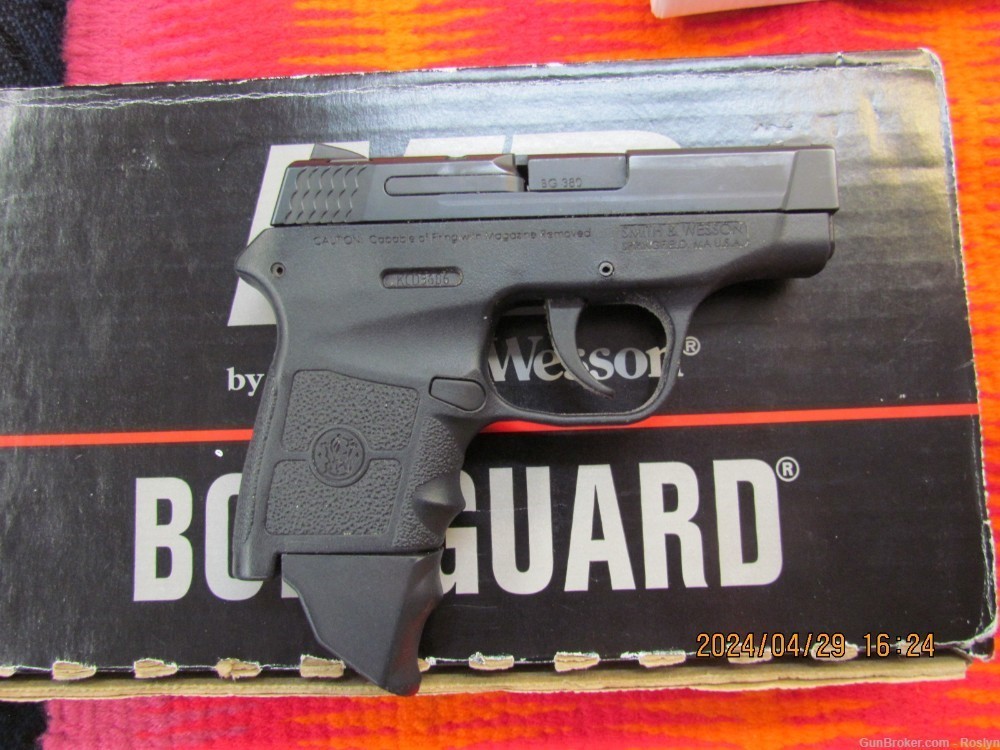 S&W M&P Bodyguard 380 acp..With Manuel Safety-img-0