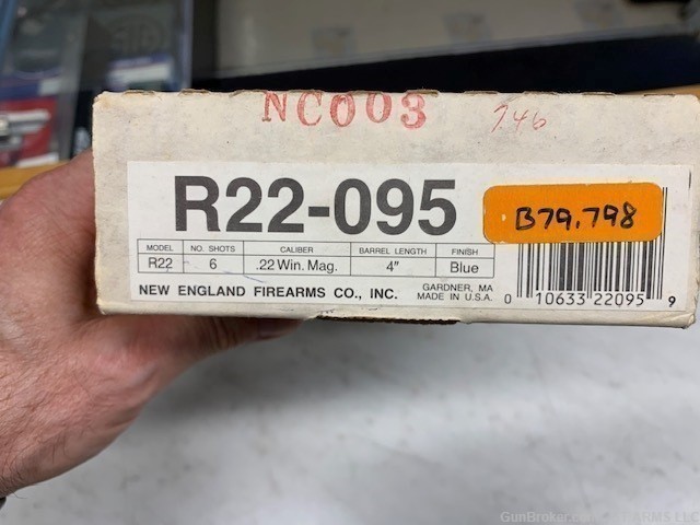 New England Firearms R22 .22 Win Mag Time Capsule Like New In Box-img-14