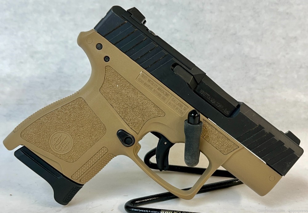 Beretta APX 9mm Semi-Auto Pistol w/Box and 2 Mags-img-1