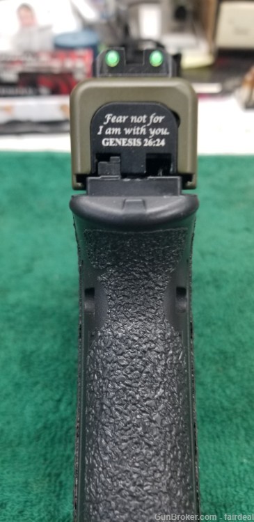 GLOCK 17 GEN 4 9MM CUSTOM AS NEW, NO BOX OR PAPERS-img-5