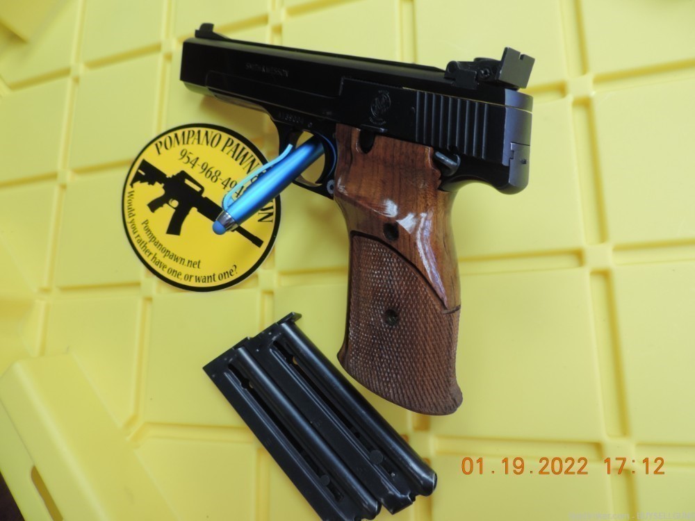 S&W 41 VERY RARE EXTENDABLE FRONT SIGHT 1970 2-MAGS VERY GOOD -img-5