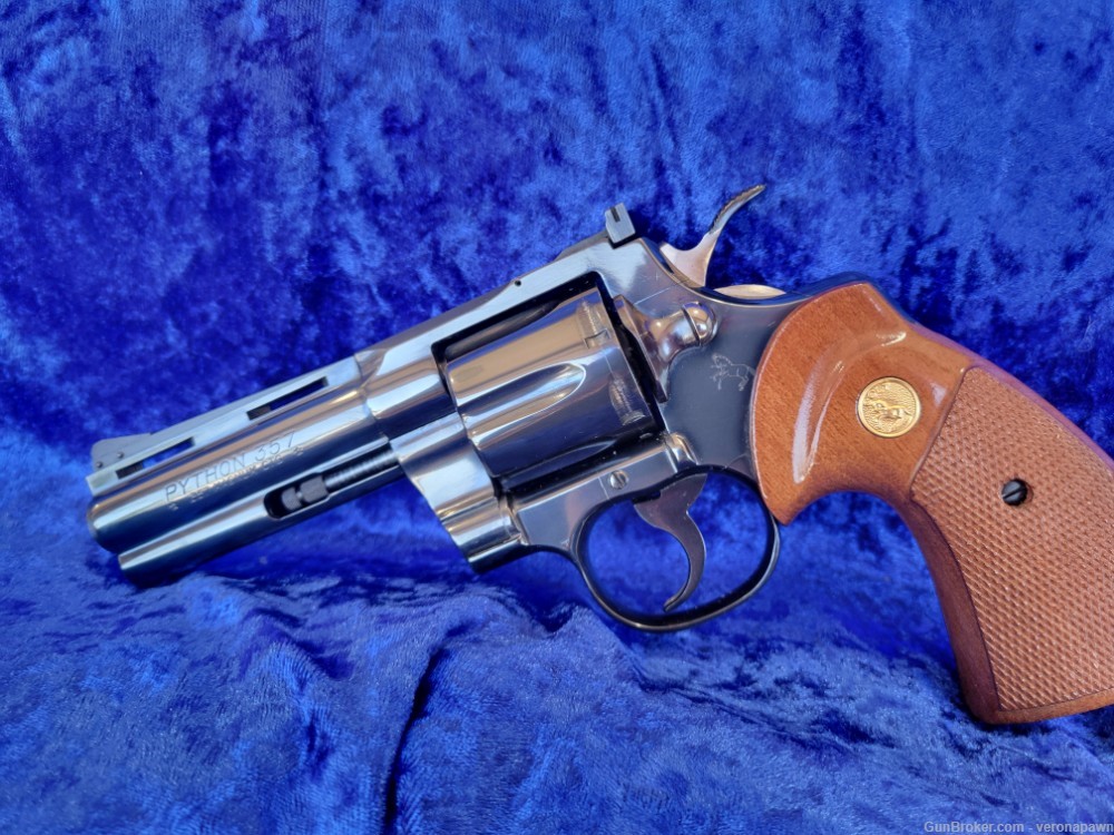 1975 Stunning Colt Python, comes with EVERYTHING-img-5
