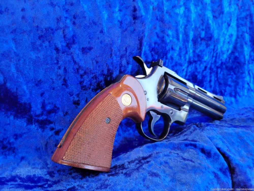 1975 Stunning Colt Python, comes with EVERYTHING-img-2