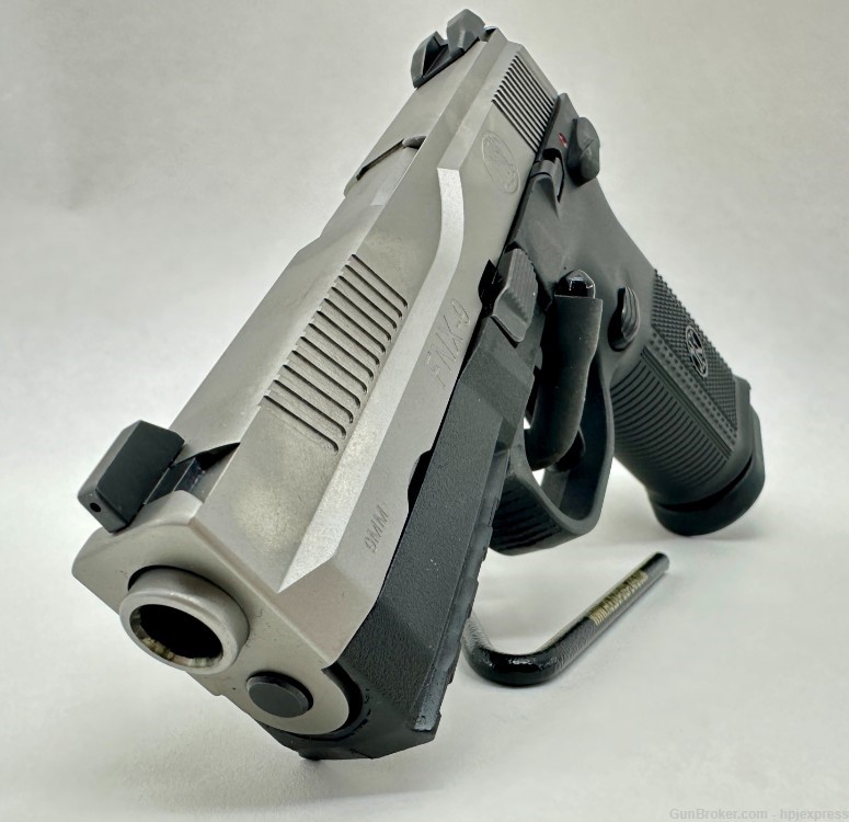 FN FNX-9 9mm Semi-Auto Pistol w/ 3 Mags-img-6