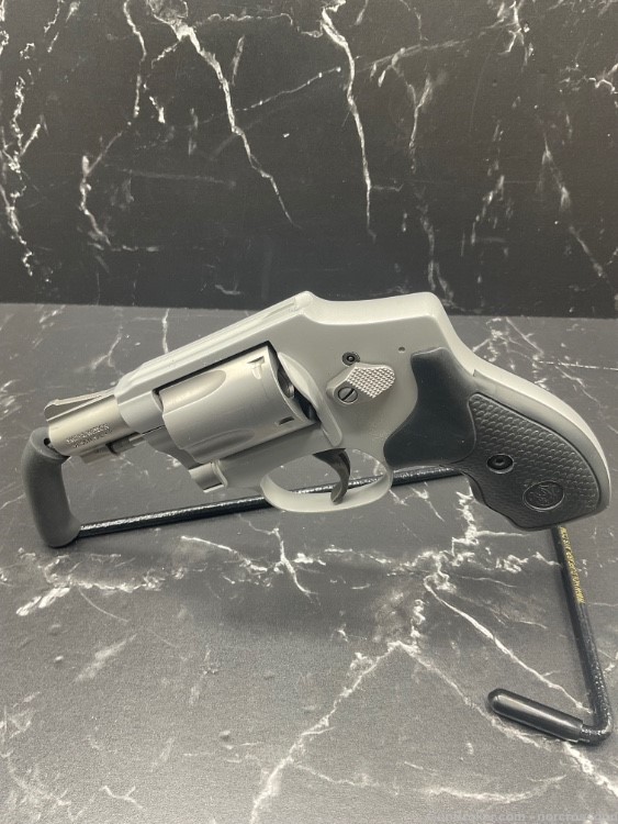 Smith & Wesson .38 Revolver 642-2 Airweight -img-0