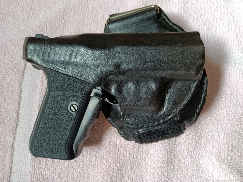 HK P7M8 pistol w. 3 mags., #-d box, brush, reamer, manual, ankle holster,-img-4