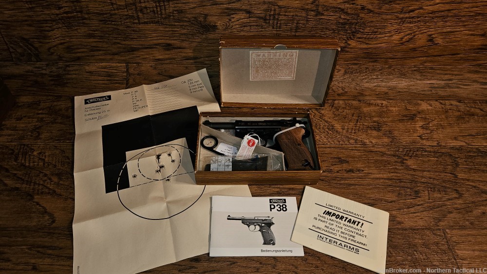 Walther P38 - 100 Jahre Commemorative Pistol 9mm Collectors GRADE!-img-0