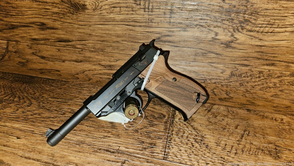 Walther P38 - 100 Jahre Commemorative Pistol 9mm Collectors GRADE!-img-1