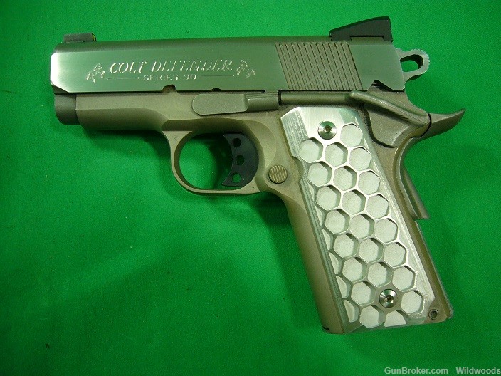 Colt "Lightweight" Stainless Defender .45ACP-img-1