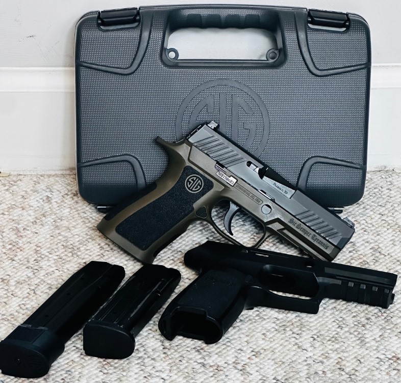 Sig Sauer P320 Custom Carry Cerakote and Compact Grip Modules 21/15 rd Mags-img-0