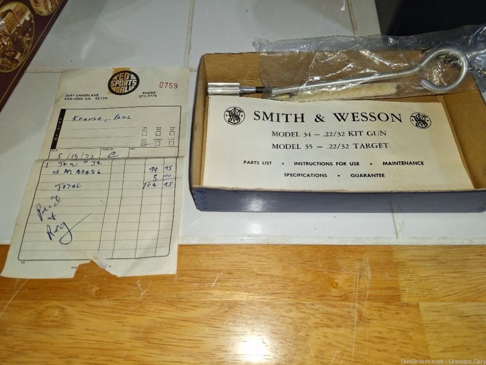 Smith and Wesson Model 34-1 , 6 shot 22 Cal / 99% condition -img-12
