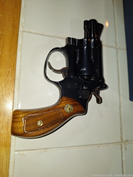 Smith and Wesson Model 34-1 , 6 shot 22 Cal / 99% condition -img-0