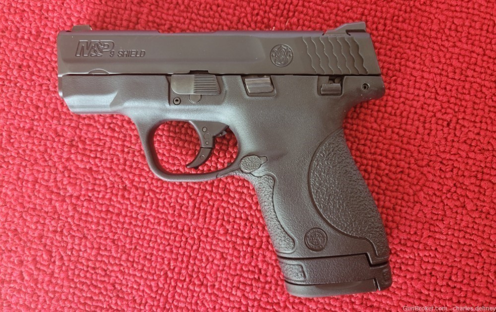 Smith & Wesson 9 Shield  Pistol-img-1