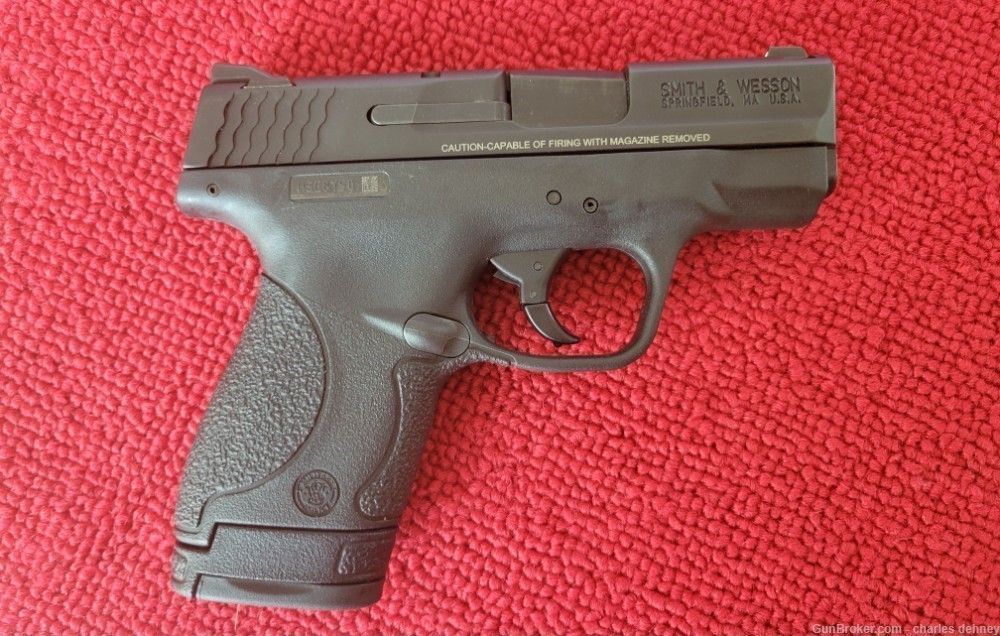 Smith & Wesson 9 Shield  Pistol-img-2