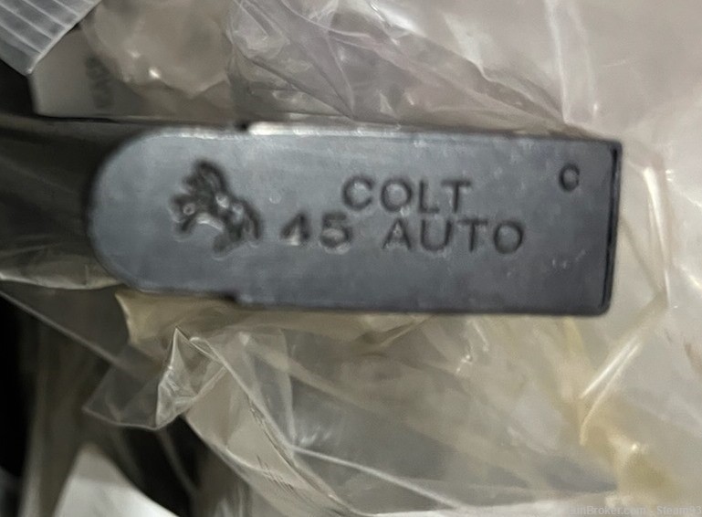 Genuine COLT 1911 7 Round .45 ACP Factory Blued Magazine-img-1