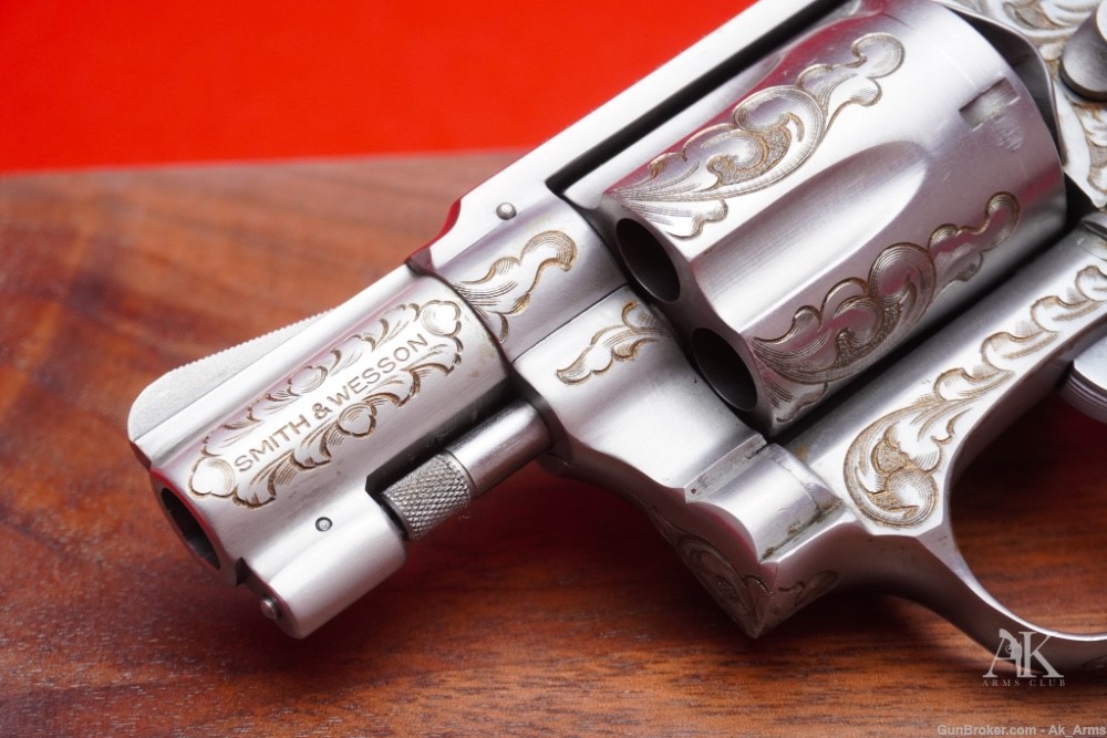 UNREAL Smith & Wesson Model 60 .38 SPL *FACTORY ENGRAVED*-img-1