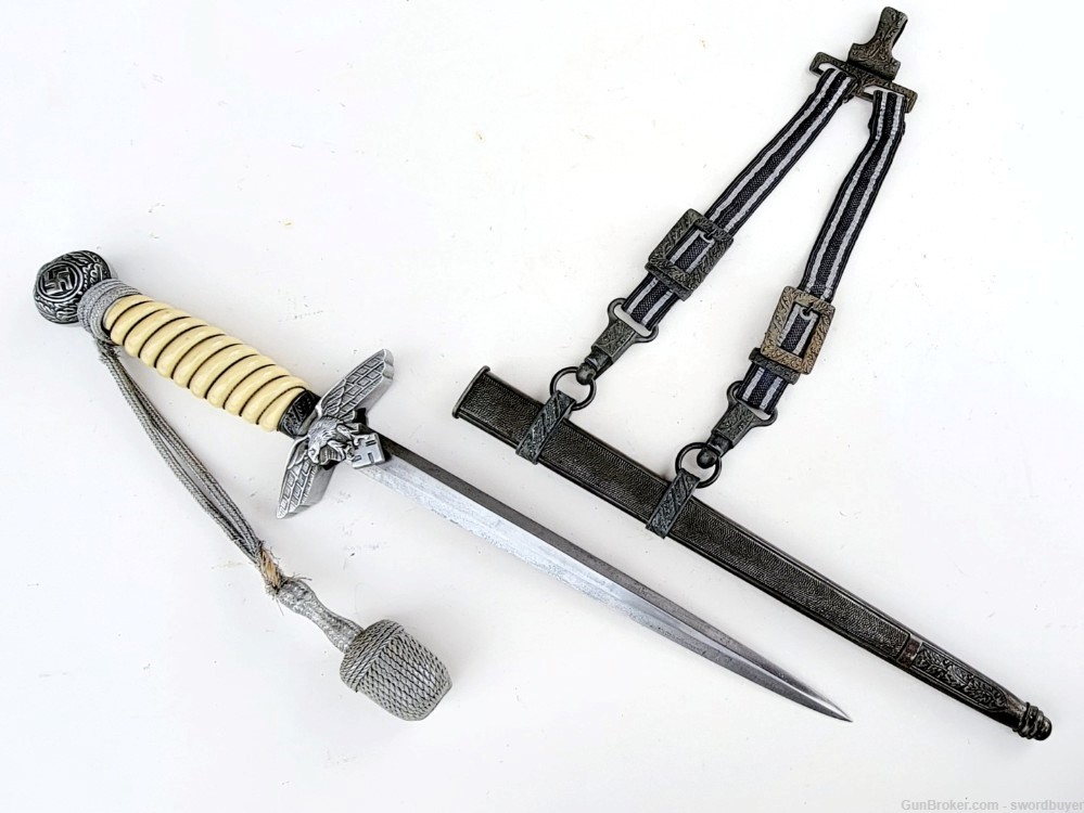  WWII German Luftwaffe Officer's Dagger with Hangers-img-1