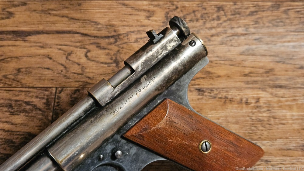 Benjamin Ari Rifle Co M-122 Pump Pistol 22/5.5 caliber WW2-img-2