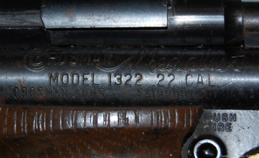 Vintage Crosman Model 1322 Medalist Air Pistol .22 Caliber-img-2