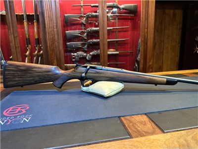 Blaser R8 Rifle Classic Sporter Wood Grade 5 RH Standard .243 win mag