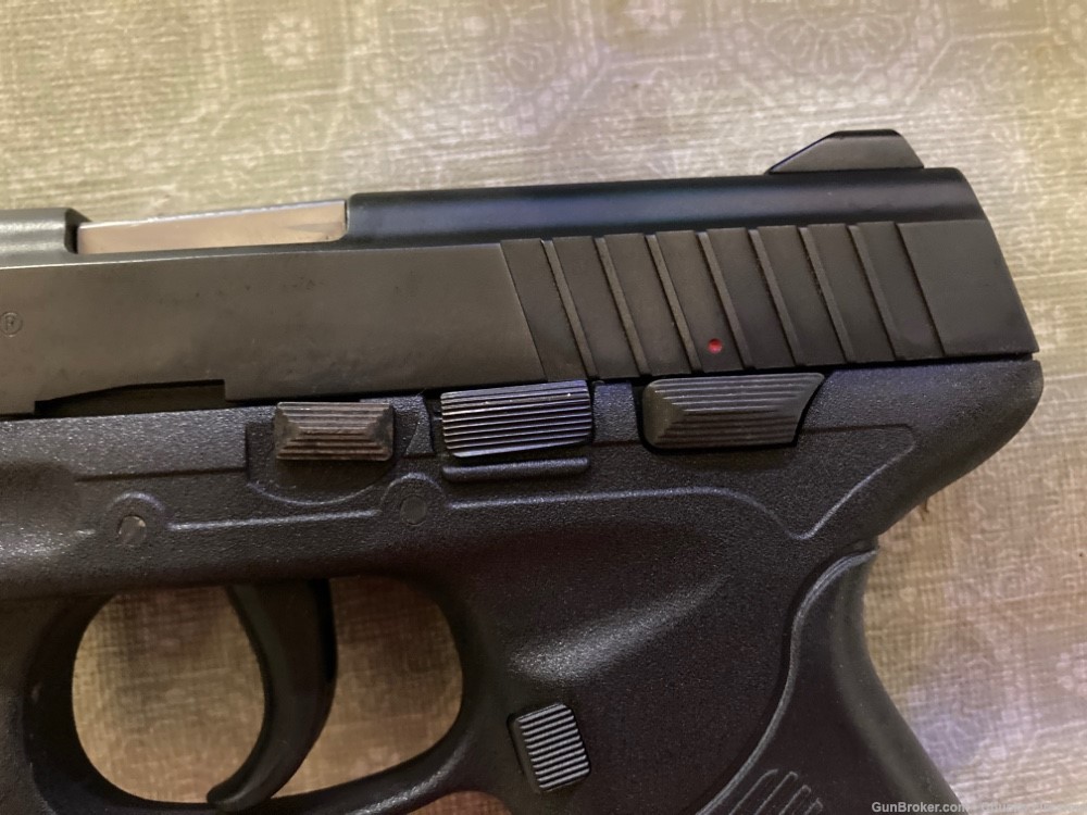 TAURUS PT24/7 semi auto pistol Taurus 40SW with Two Mags Nice See Pictures-img-3