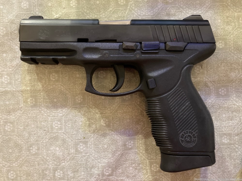 TAURUS PT24/7 semi auto pistol Taurus 40SW with Two Mags Nice See Pictures-img-2