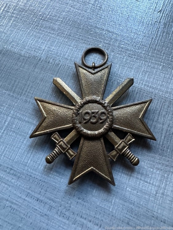 WWII German 2nd Class War Merit Cross Third Reich 1939 Medal WW2 War-img-0
