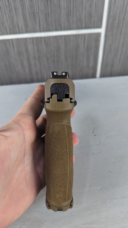 Smith & Wesson M&P9 2.0 5 inch long slide FDE-img-8