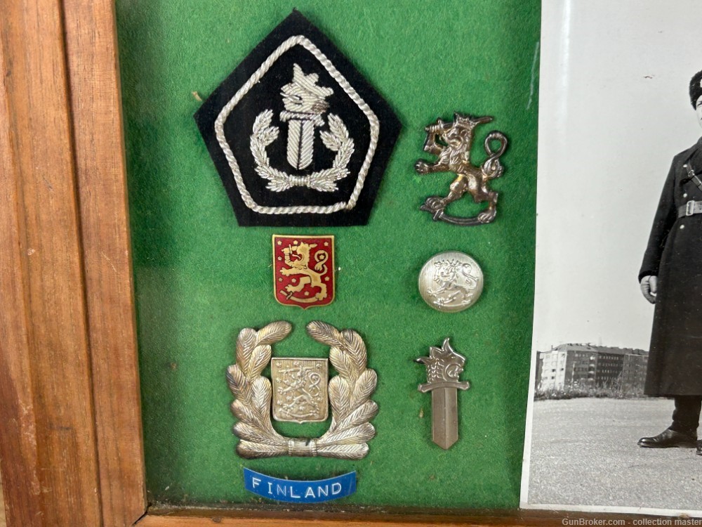 Police Badge and Patch Collection From Around the World (In Frame) Rare -img-9