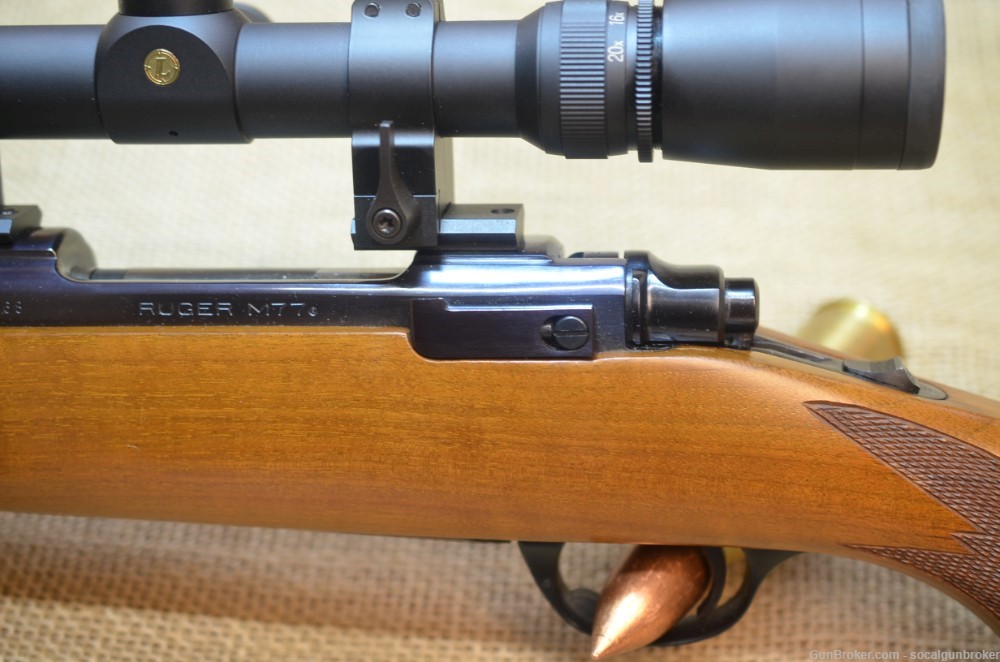 Ruger M77 in 7mm Rem Mag w Leupold Gold Ring Scope-img-4