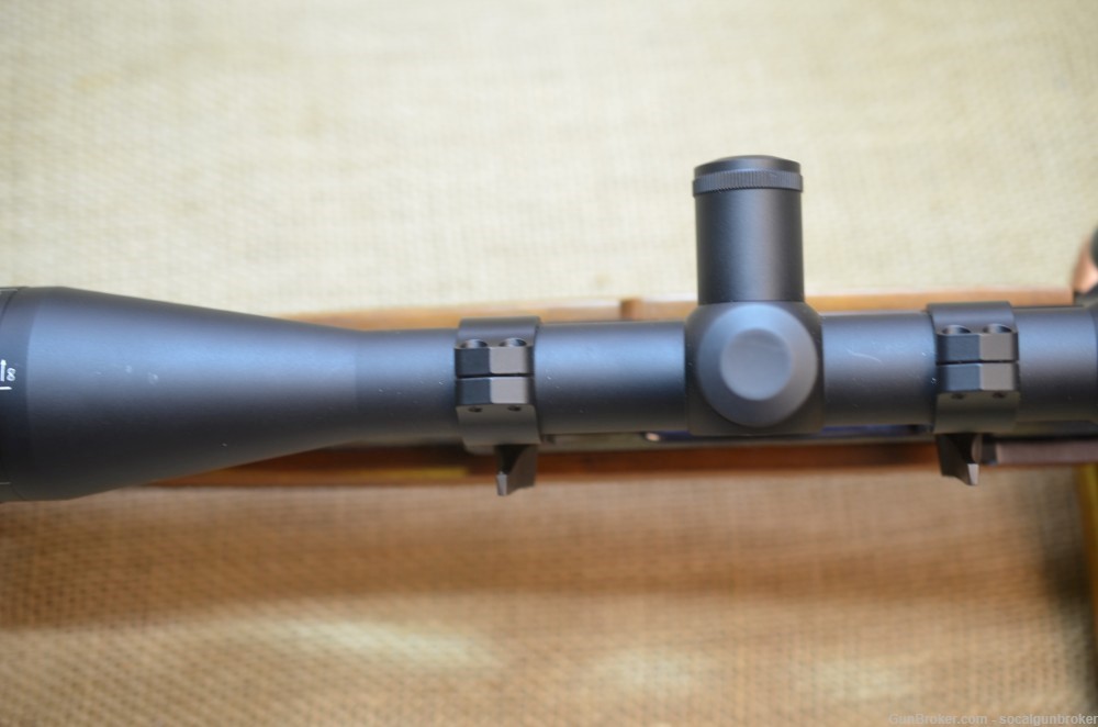 Ruger M77 in 7mm Rem Mag w Leupold Gold Ring Scope-img-20