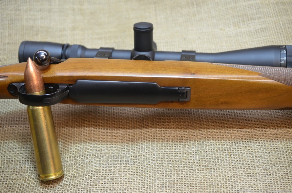 Ruger M77 in 7mm Rem Mag w Leupold Gold Ring Scope-img-41