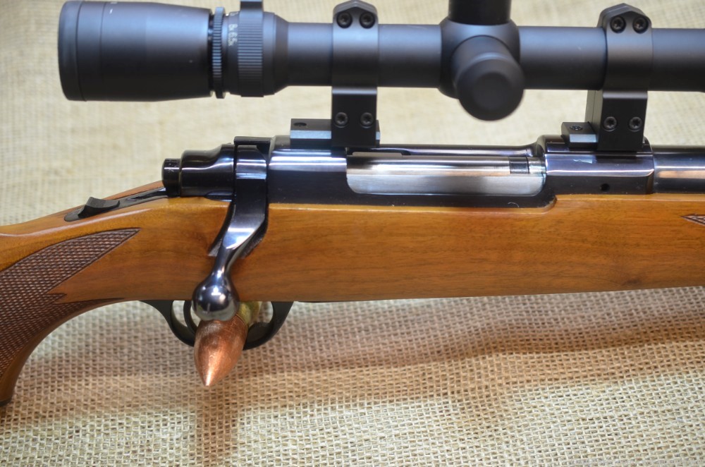 Ruger M77 in 7mm Rem Mag w Leupold Gold Ring Scope-img-27