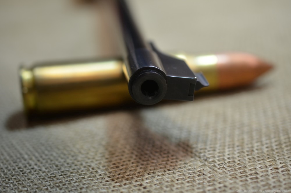 Ruger M77 in 7mm Rem Mag w Leupold Gold Ring Scope-img-44