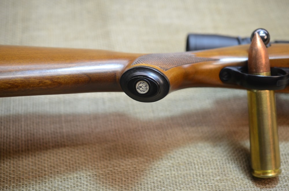 Ruger M77 in 7mm Rem Mag w Leupold Gold Ring Scope-img-36