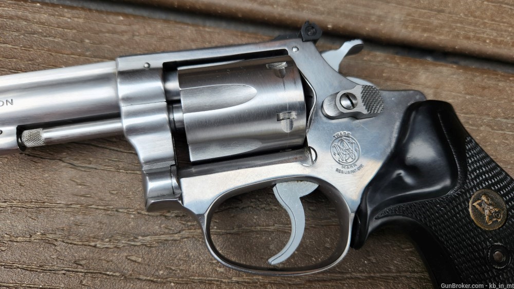 S&W 63 4" stainless 22lr 6 shot revolver,  M1589xx-img-3