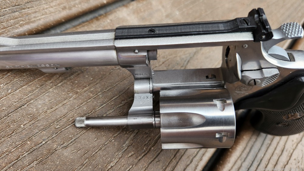 S&W 63 4" stainless 22lr 6 shot revolver,  M1589xx-img-8