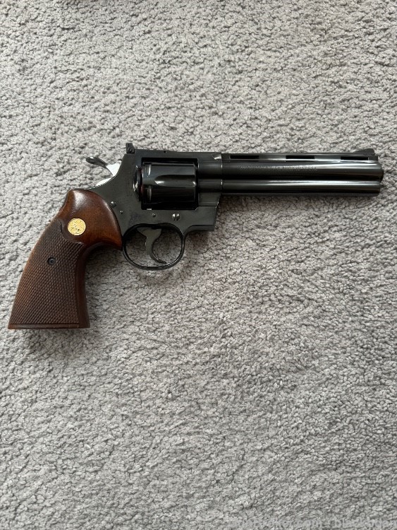 1964 Colt Python in excellent condition with box and test target-img-2