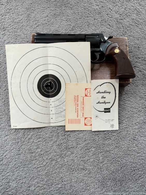 1964 Colt Python in excellent condition with box and test target-img-0