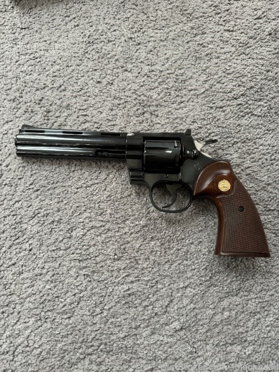 1964 Colt Python in excellent condition with box and test target-img-1