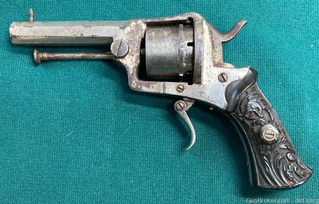 Unknown 32 caliber pinfire, folding trigger revolver-img-4