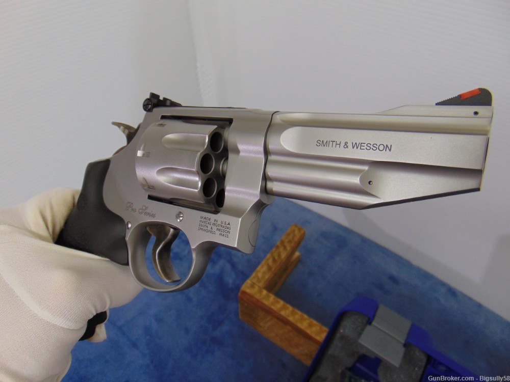 SMITH & WESSON 627-5 PRO SERIES 8-SHOT 357MAG 4" STAINLESS *NIB*-img-4