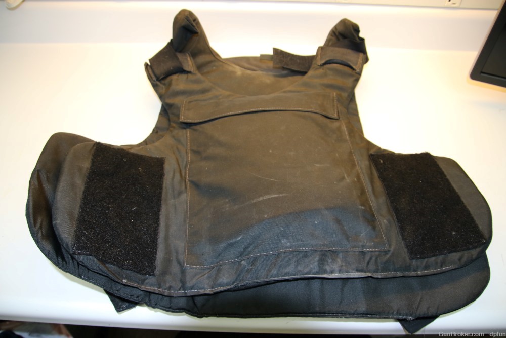 Large Kevlar Vest with 2 Ceramic Rifle Plates - Point Blank Craig-img-0